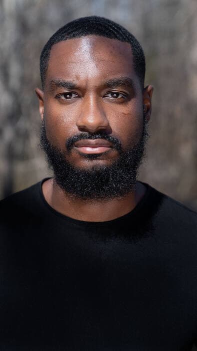 Darren Dequan Miller as Darren in Kountry Wayne's digital sketch series